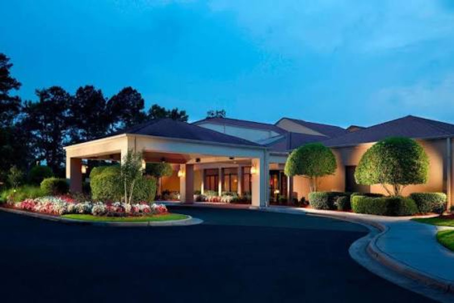Courtyard by Marriott Savannah Midtown
